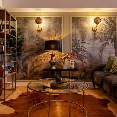 Villa Bagheera'S Den Bucarest Esterno foto