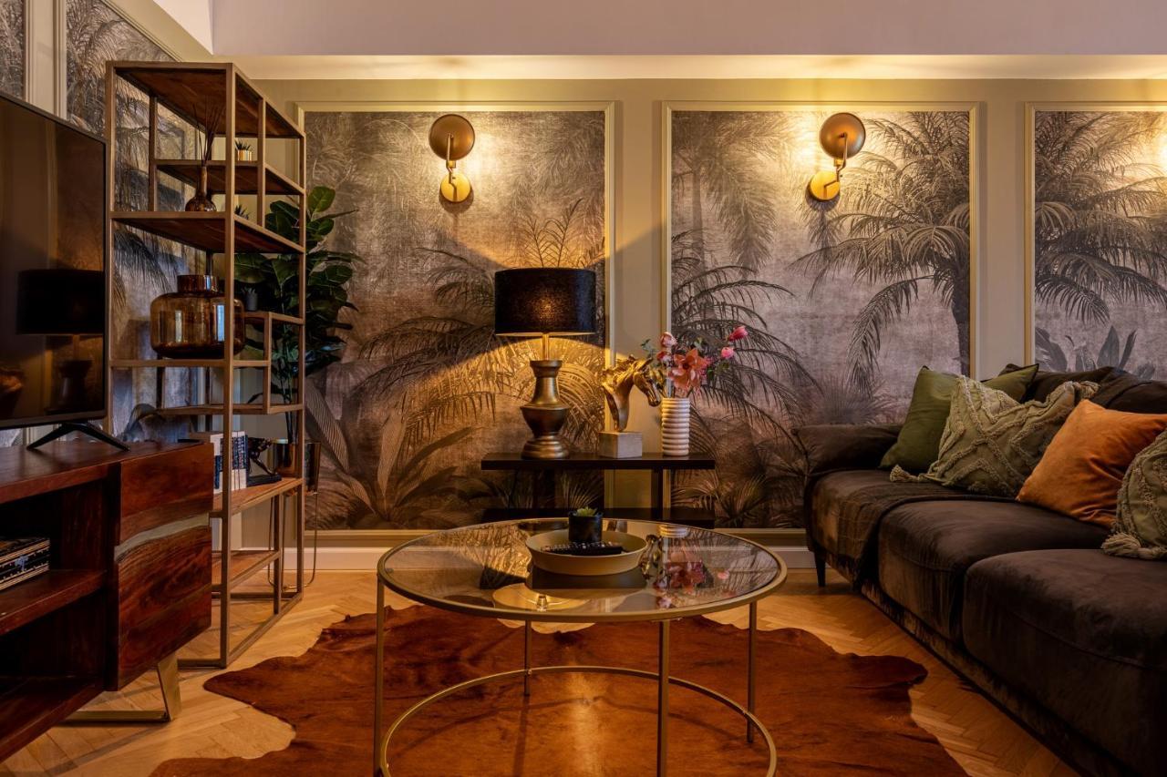 Villa Bagheera'S Den Bucarest Esterno foto